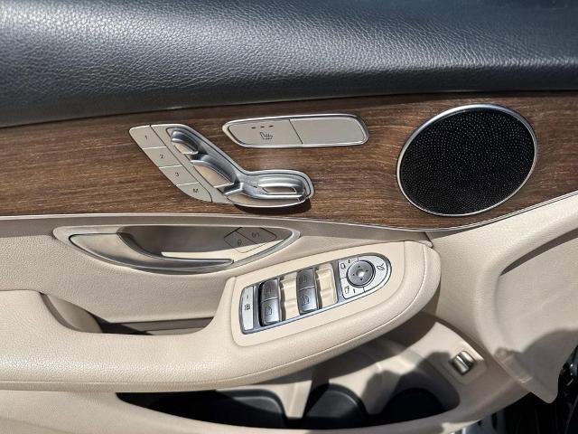 Used 2022 Mercedes-Benz GLC 300 image 22