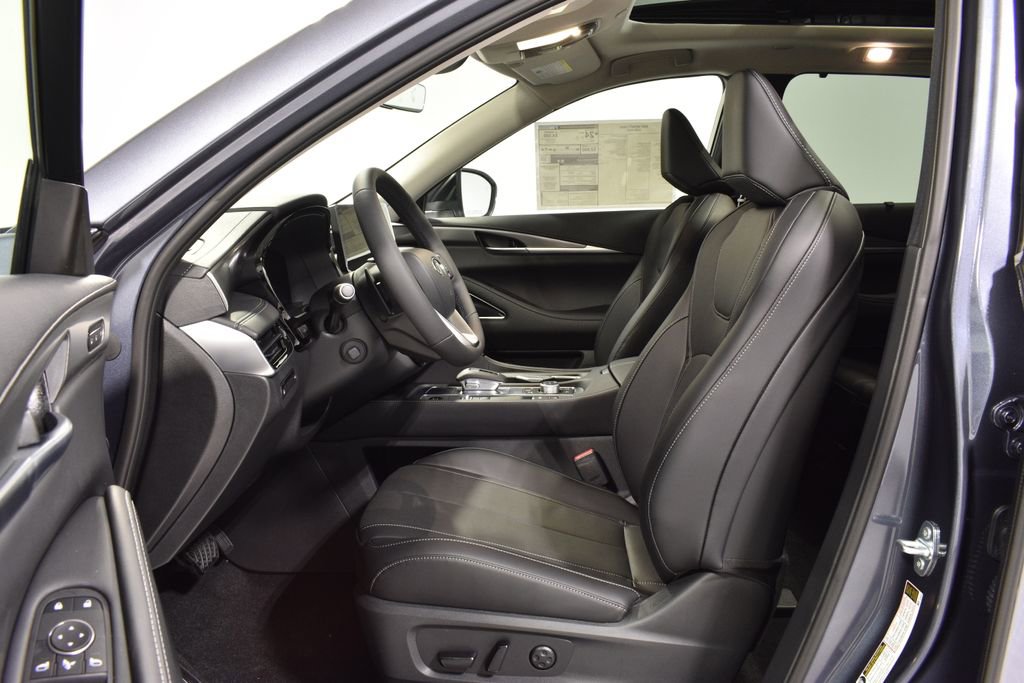 New 2026 INFINITI QX60 Luxe w/ Family Package image 10