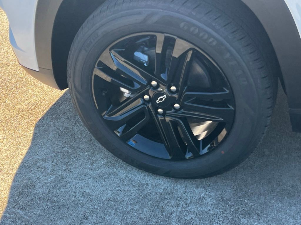 New 2026 Chevrolet Trax ACTIV w/ Sunroof Package image 18