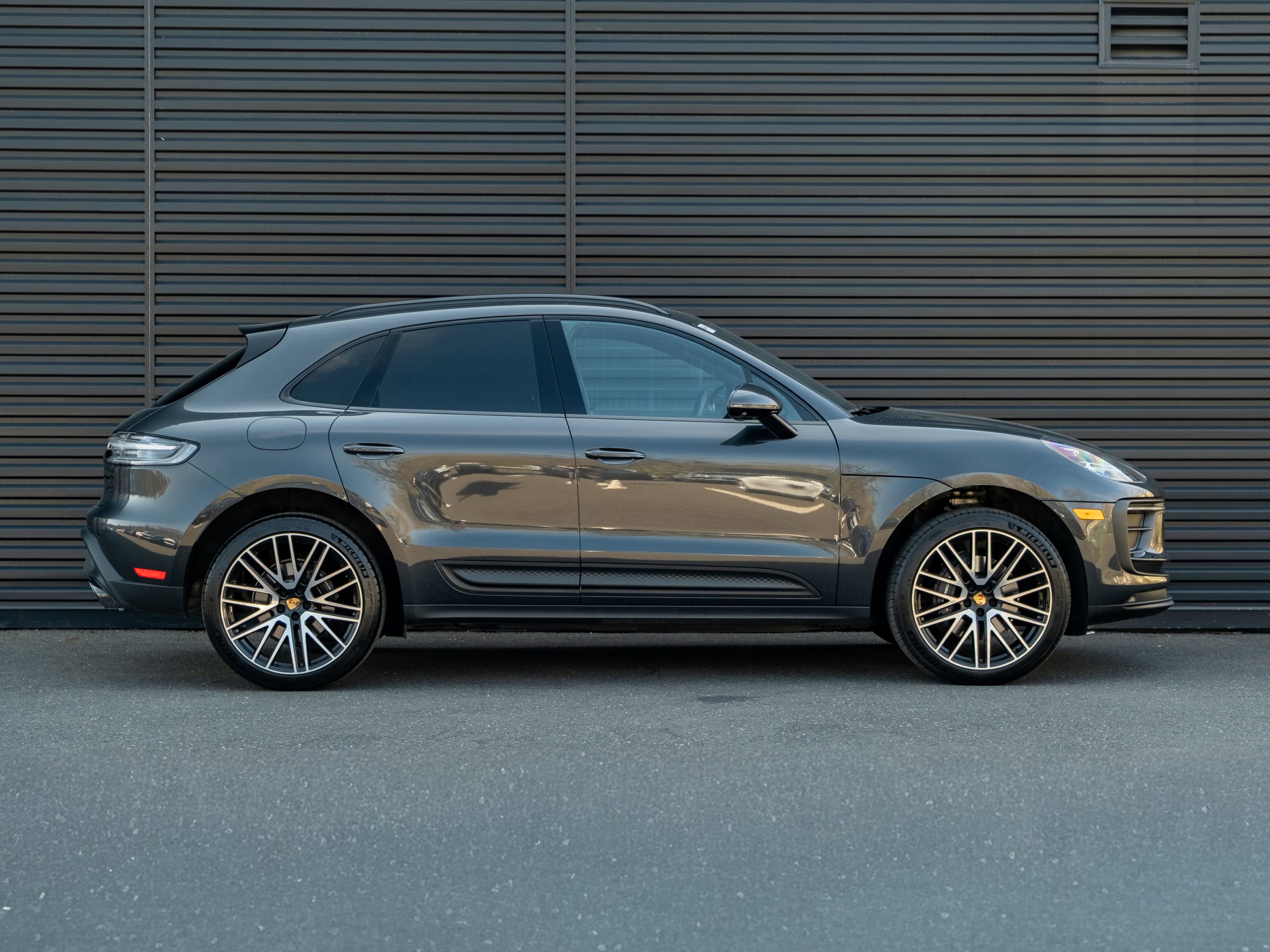 Certified 2026 Porsche Macan image 9