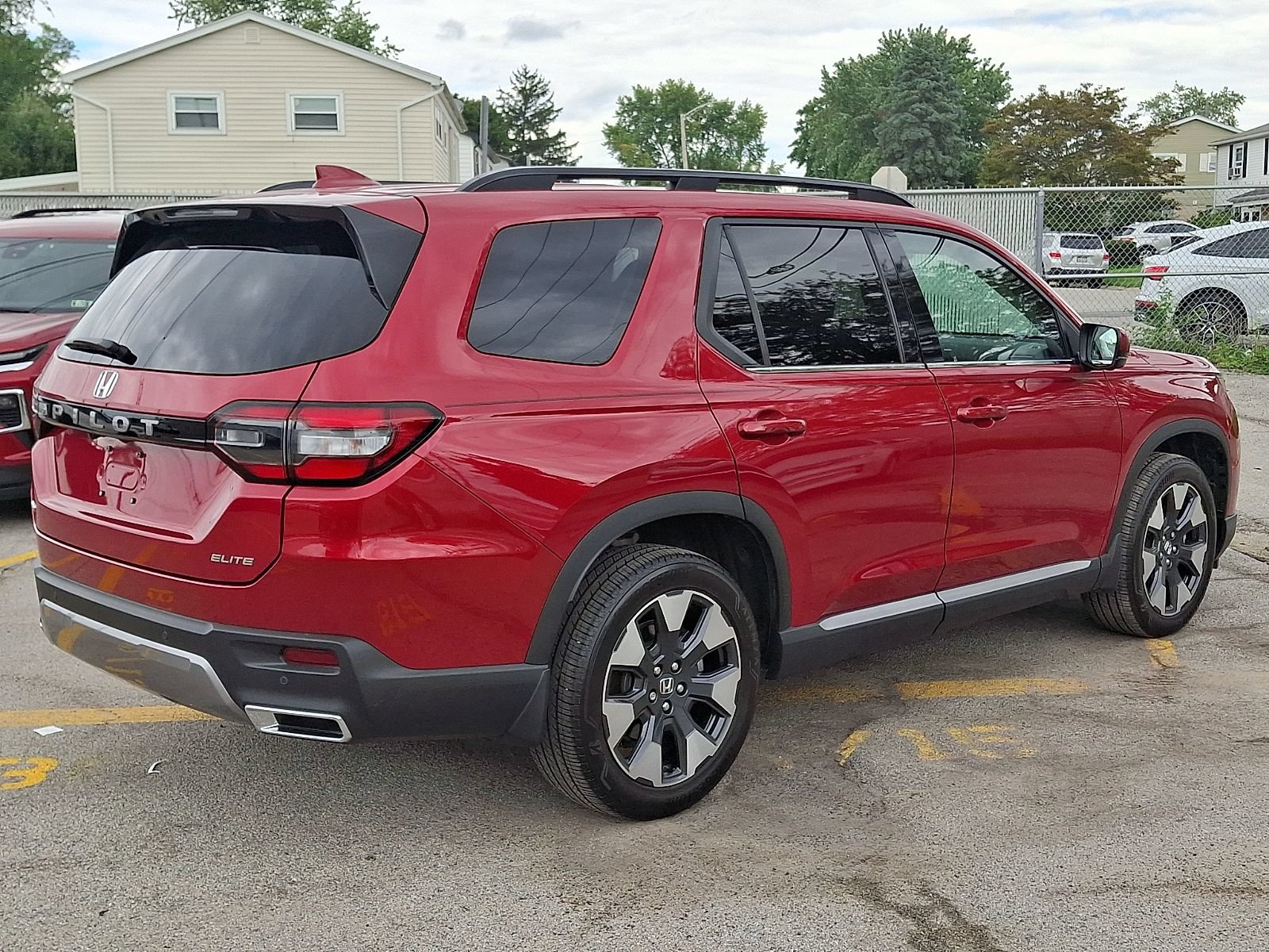 Used 2026 Honda Pilot Elite image 2