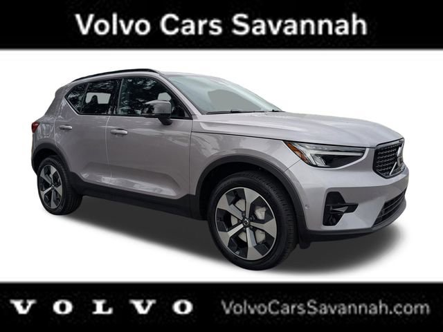 New 2026 Volvo XC40 B4 Plus w/ Protection Package Premier video 1