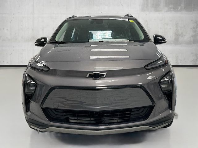 Used 2022 Chevrolet Bolt EUV LT w/ Convenience Package image 2