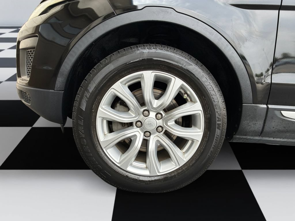 Used 2017 Land Rover Range Rover Evoque SE AWD/4WD image 14