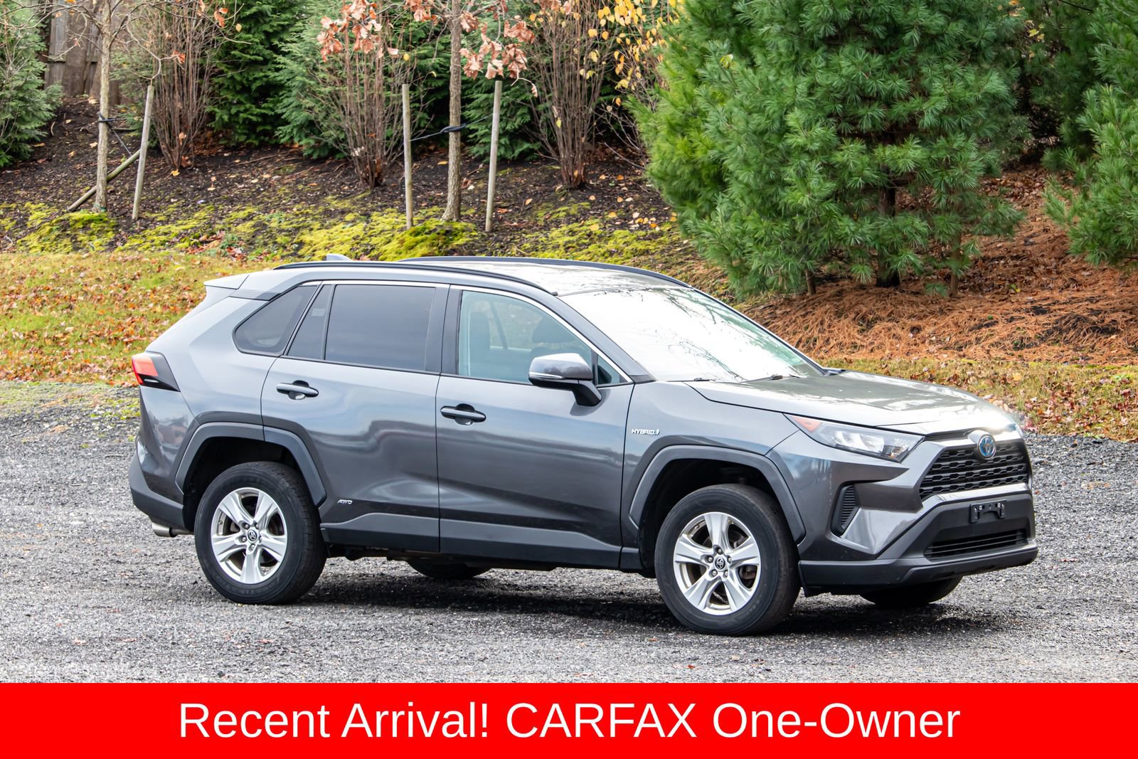 Used 2021 Toyota RAV4 LE image 11