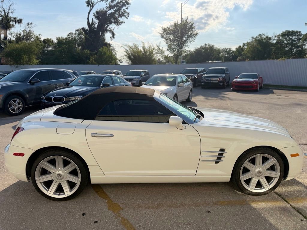 Used 2006 Chrysler Crossfire Limited RWD image 6
