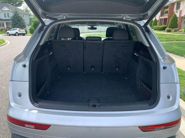 Used 2021 Audi Q5 2.0T Premium image 11