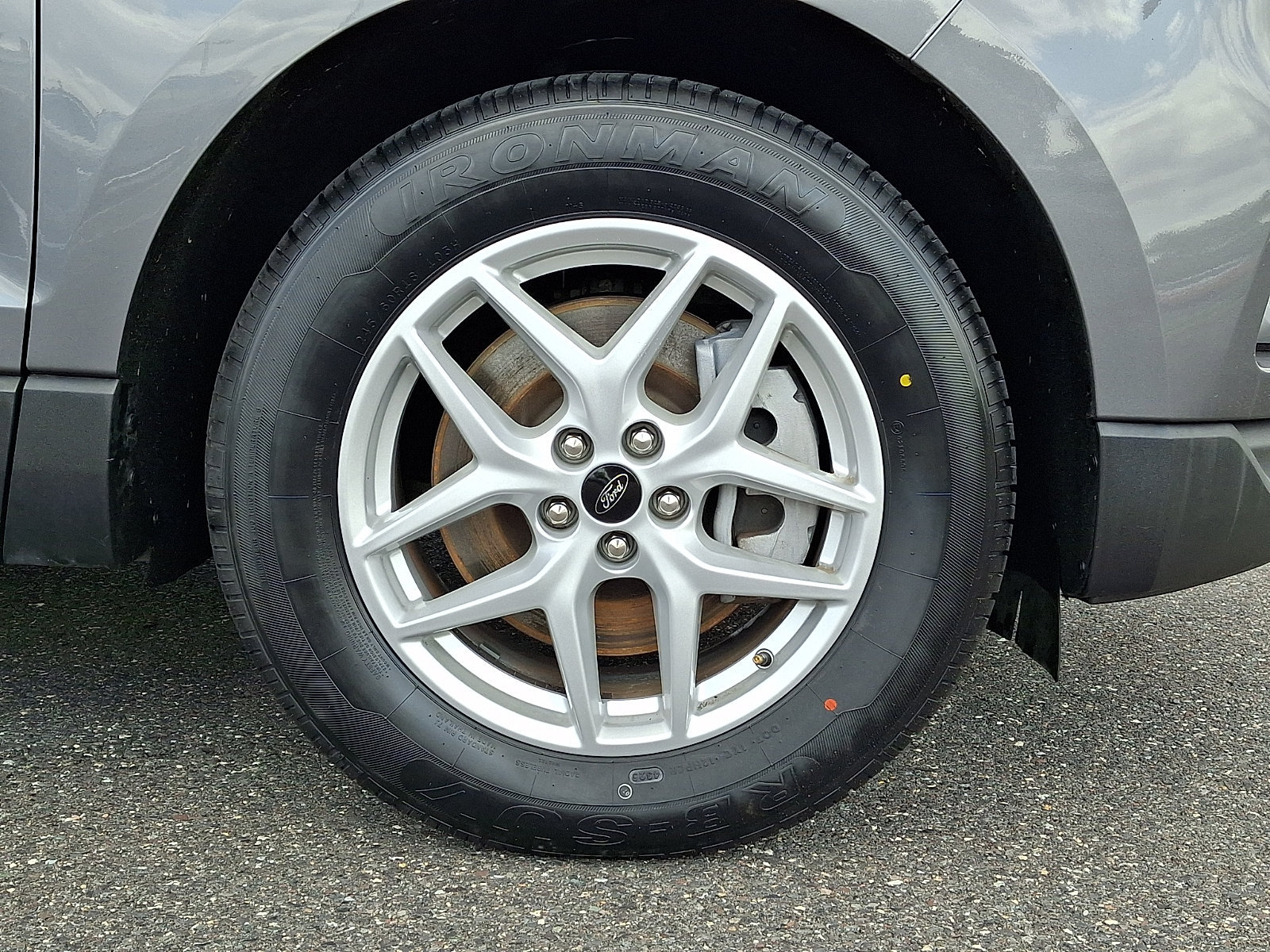 Used 2024 Ford Edge SEL AWD/4WD image 7