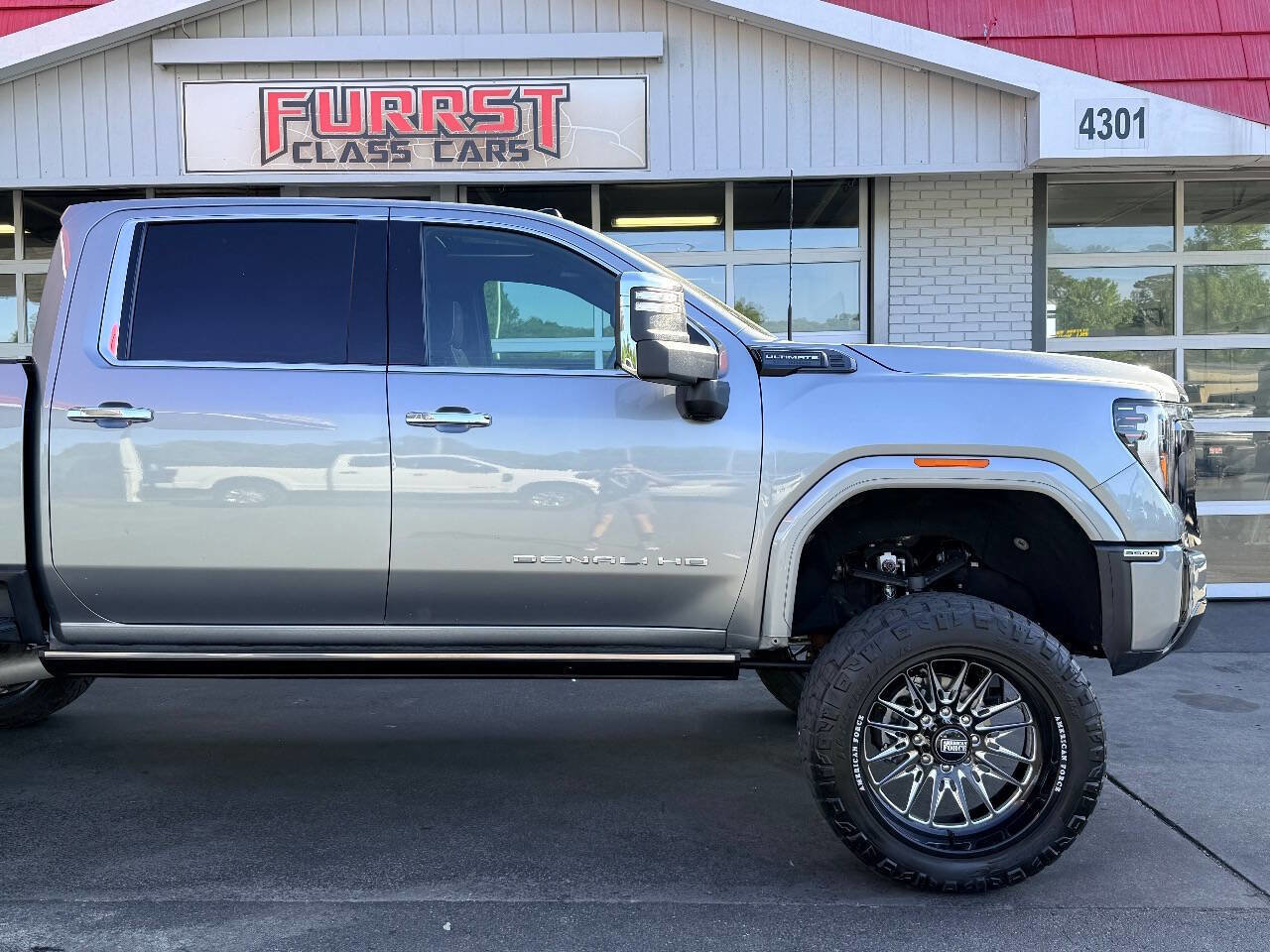 Used 2024 GMC Sierra 3500 Denali Ultimate AWD/4WD image 12
