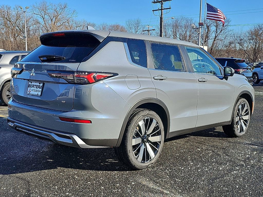 New 2026 Mitsubishi Outlander SE AWD/4WD image 4