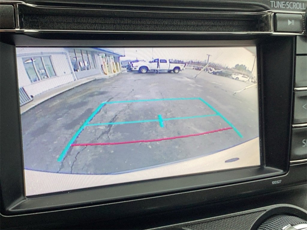 Used 2015 Toyota RAV4 LE image 28