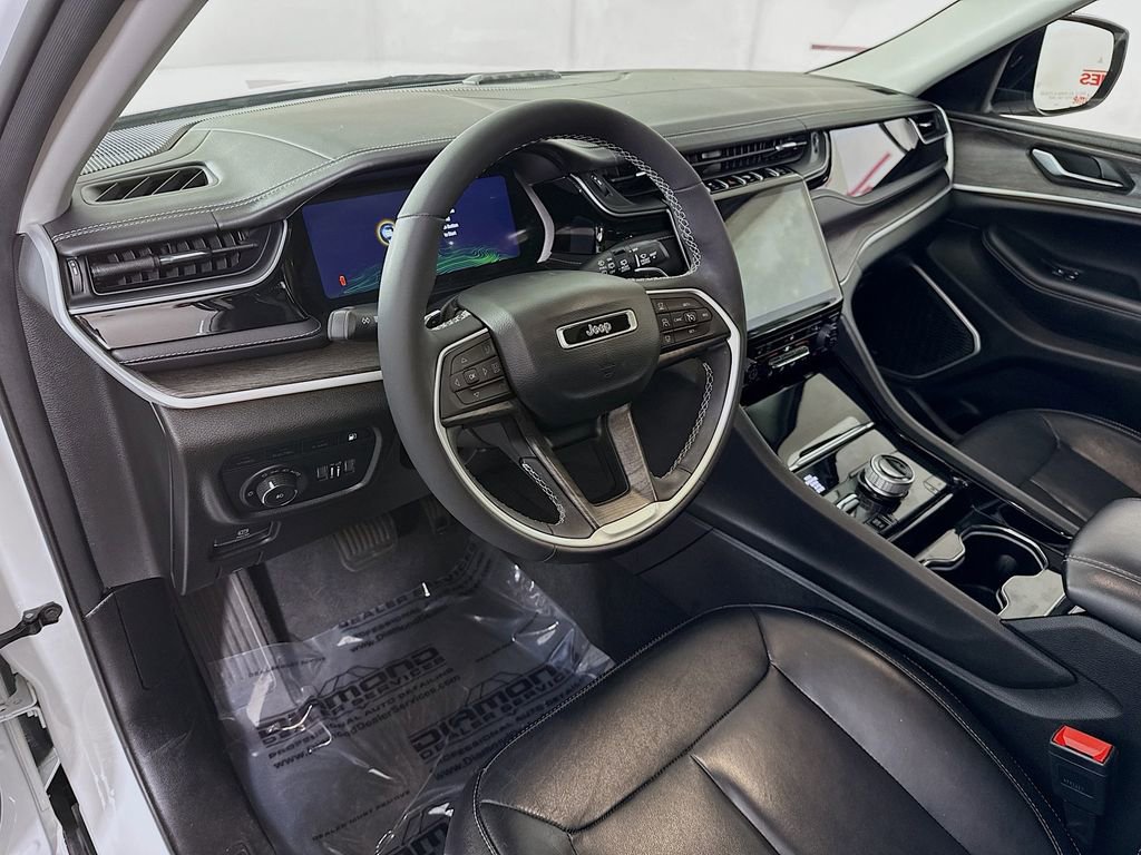 Used 2022 Jeep Grand Cherokee Limited 4xe image 19