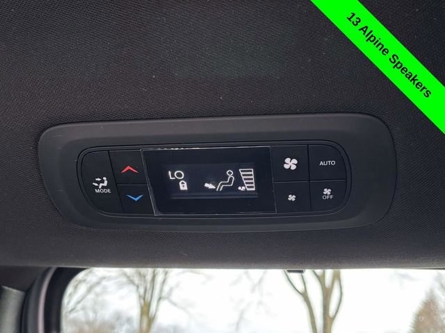 Used 2019 Chrysler Pacifica Touring-L w/ S Appearance Package image 28