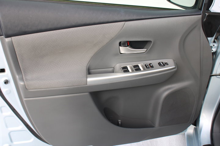 Used 2012 Toyota Prius V Three image 10