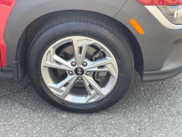 Used 2022 Hyundai Kona SEL w/ Convenience Package AWD/4WD image 8