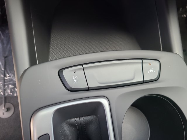 New 2026 Chevrolet Trax LS FWD image 32