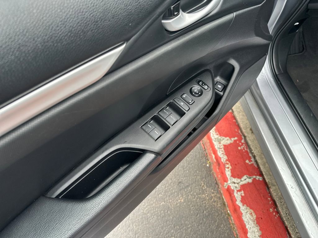 Used 2021 Honda Civic Sport image 11