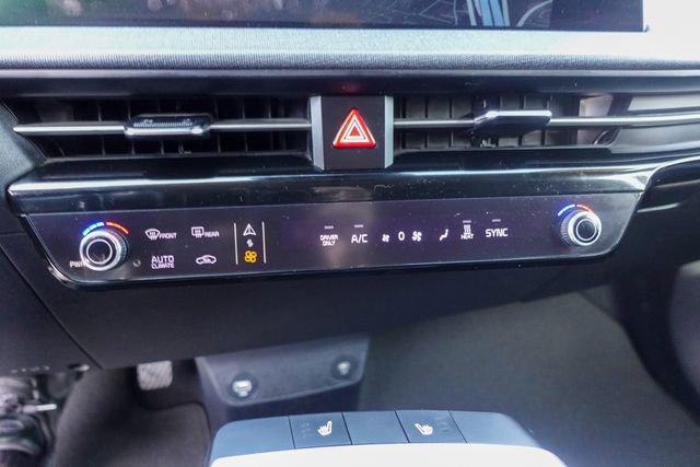 Used 2022 Kia EV6 Light image 19