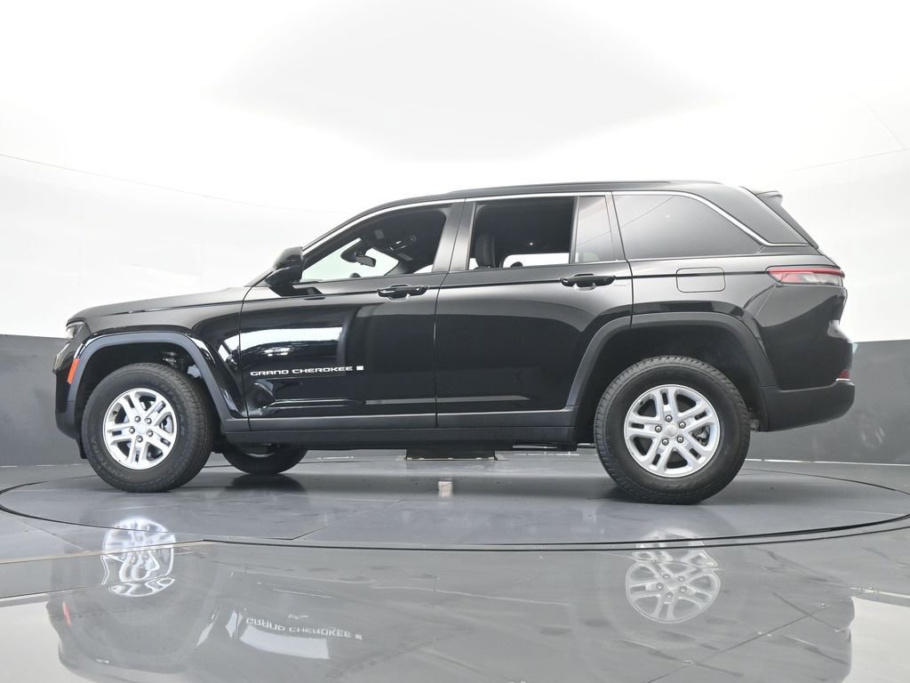 Used 2025 Jeep Grand Cherokee Laredo image 54