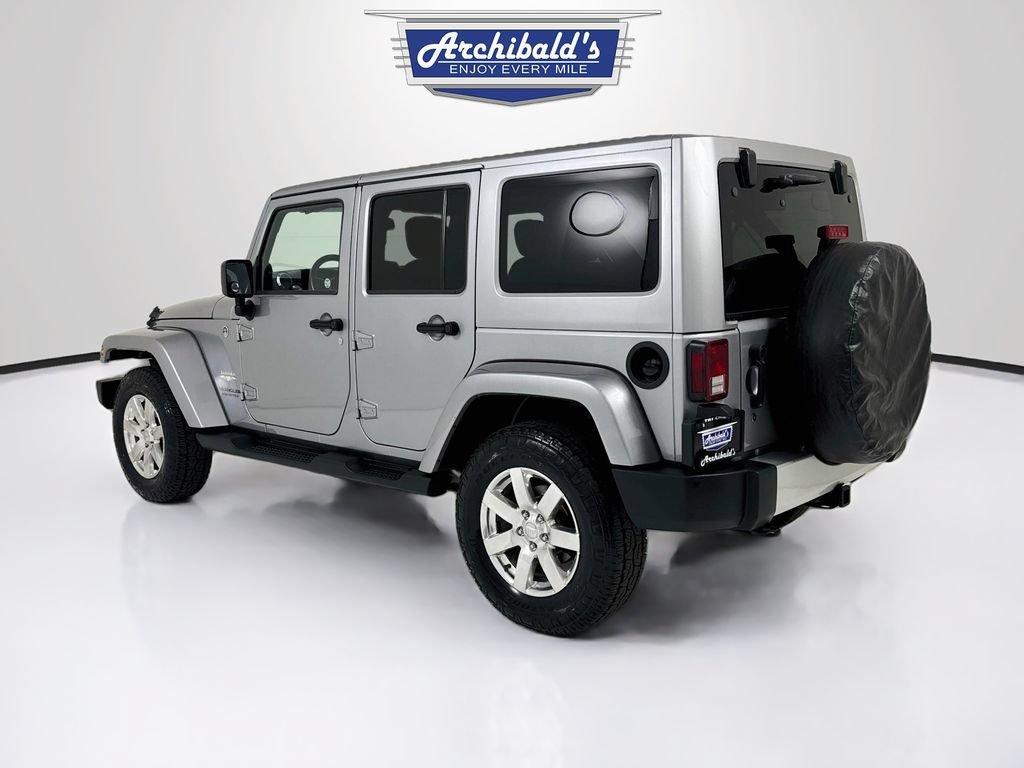 Used 2014 Jeep Wrangler Unlimited Sahara w/ Connectivity Group AWD/4WD image 6