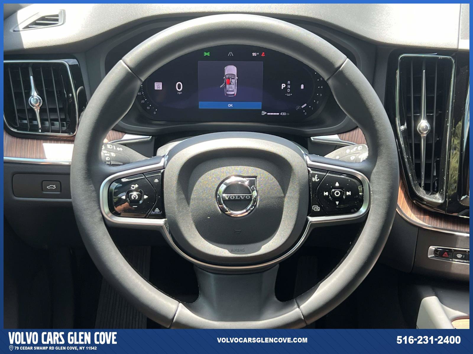 Used 2024 Volvo XC60 B5 Plus AWD/4WD image 13