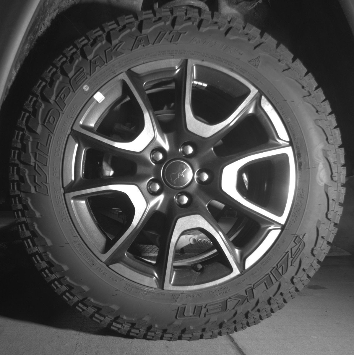 Used 2025 Jeep Compass Trailhawk image 14