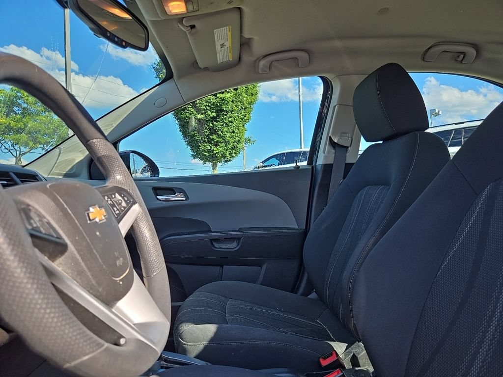 Used 2018 Chevrolet Sonic LT FWD image 29