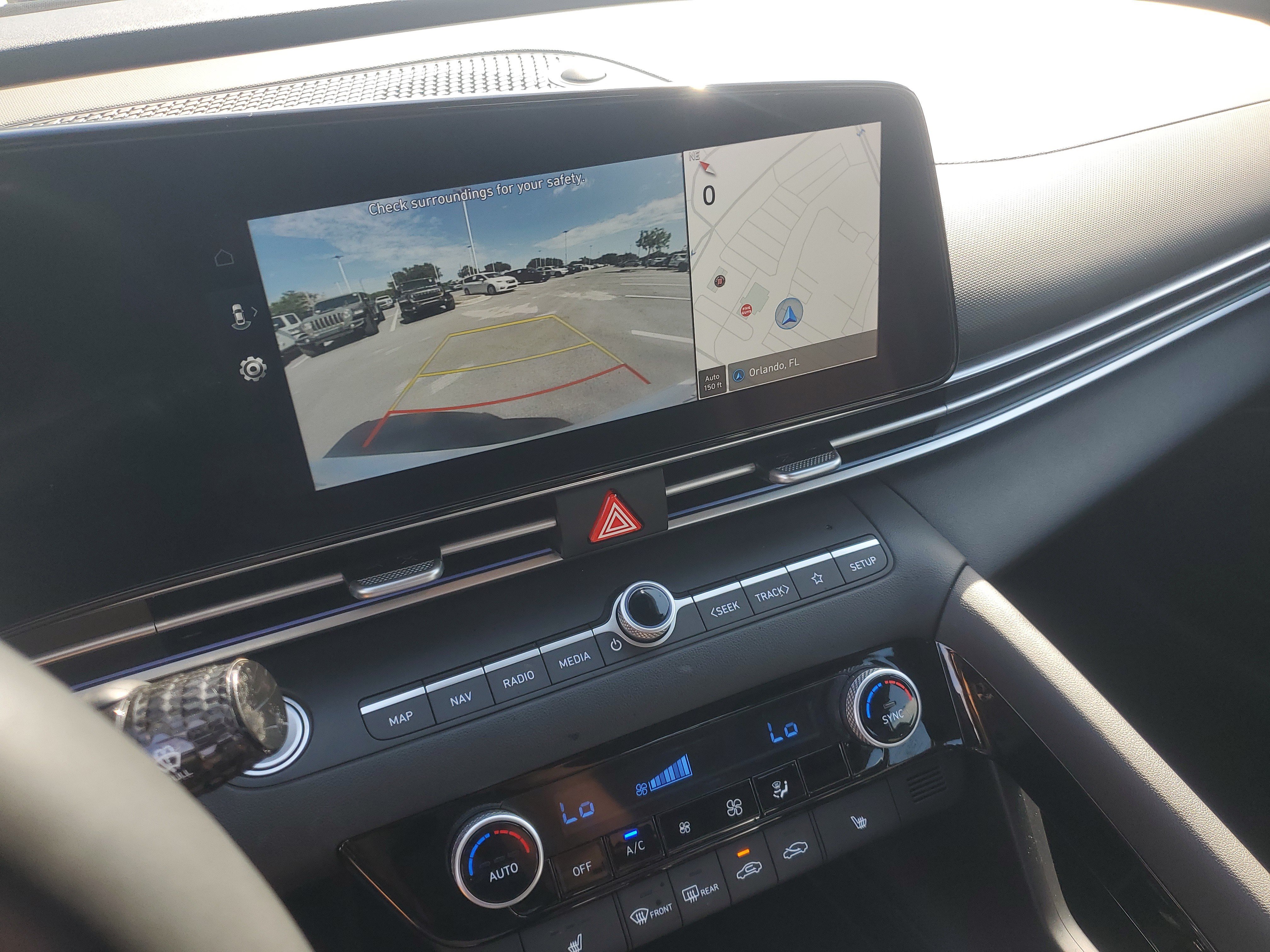 Used 2025 Hyundai Elantra Limited FWD image 20