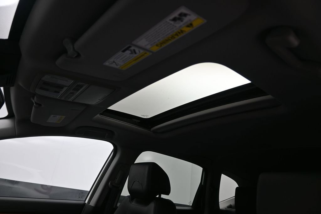 Used 2017 Honda CR-V EX-L image 2