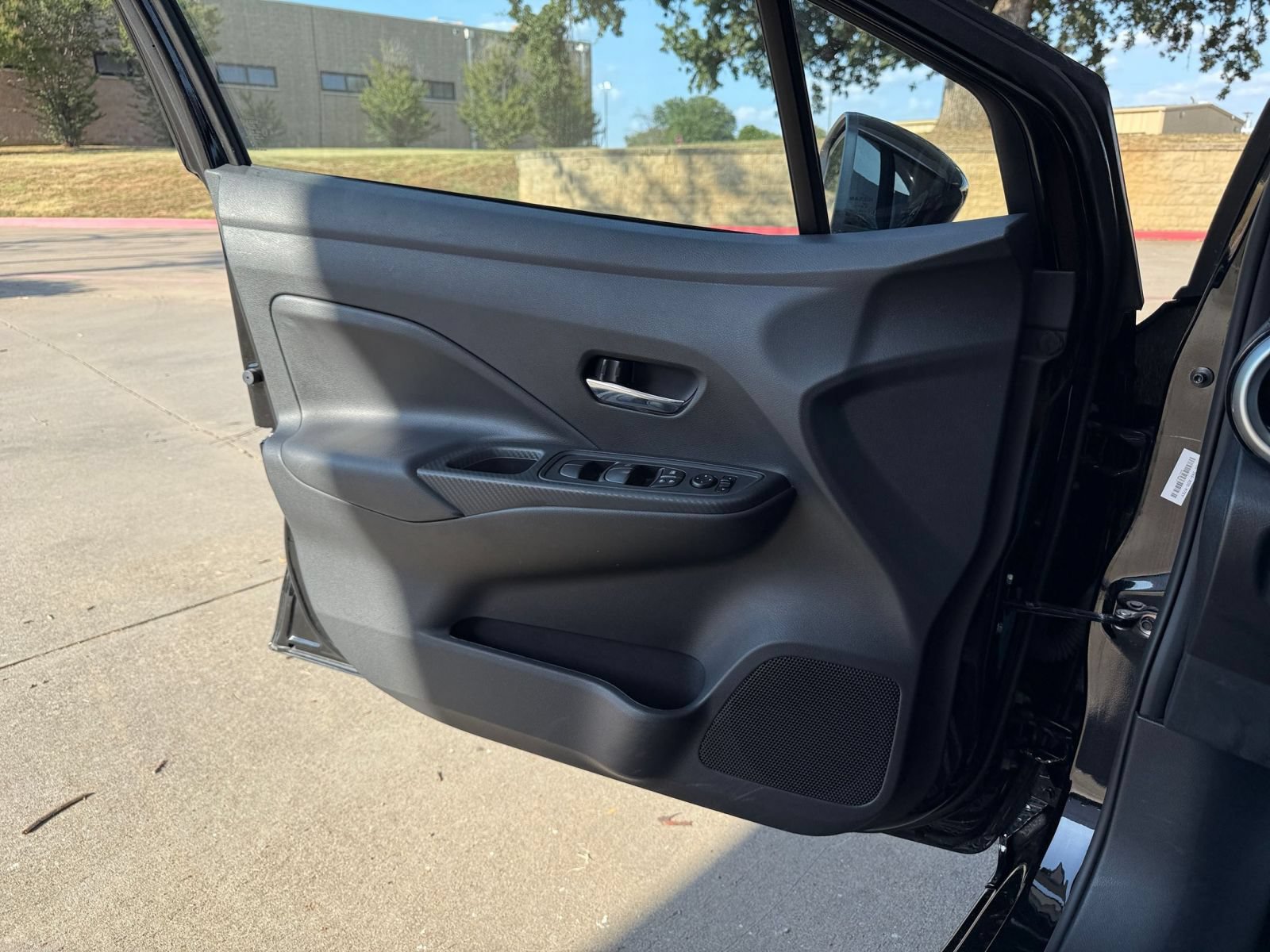 Used 2025 Nissan Versa SV FWD image 15