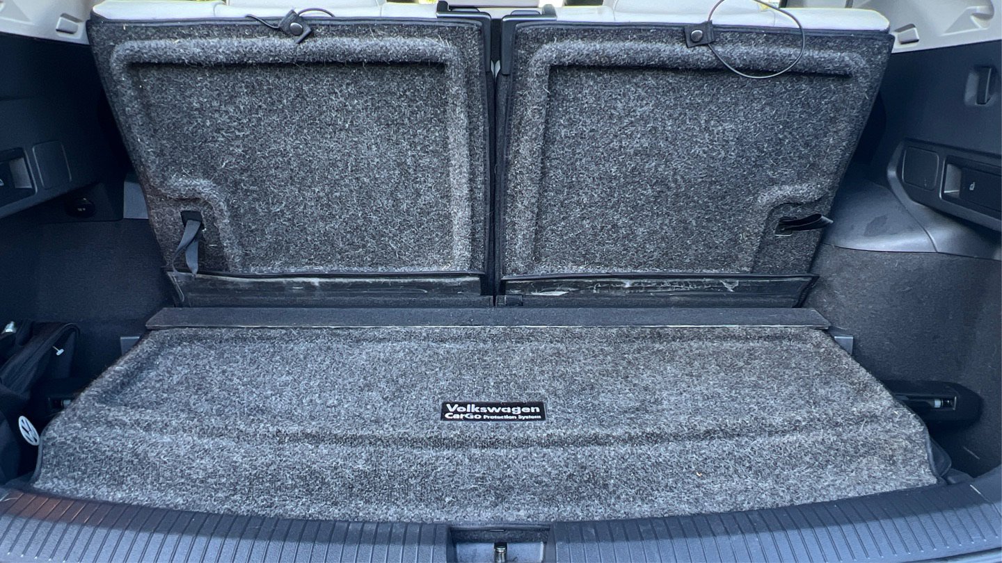 Used 2018 Volkswagen Tiguan SEL w/ 3rd Row Seat Package AWD/4WD image 26
