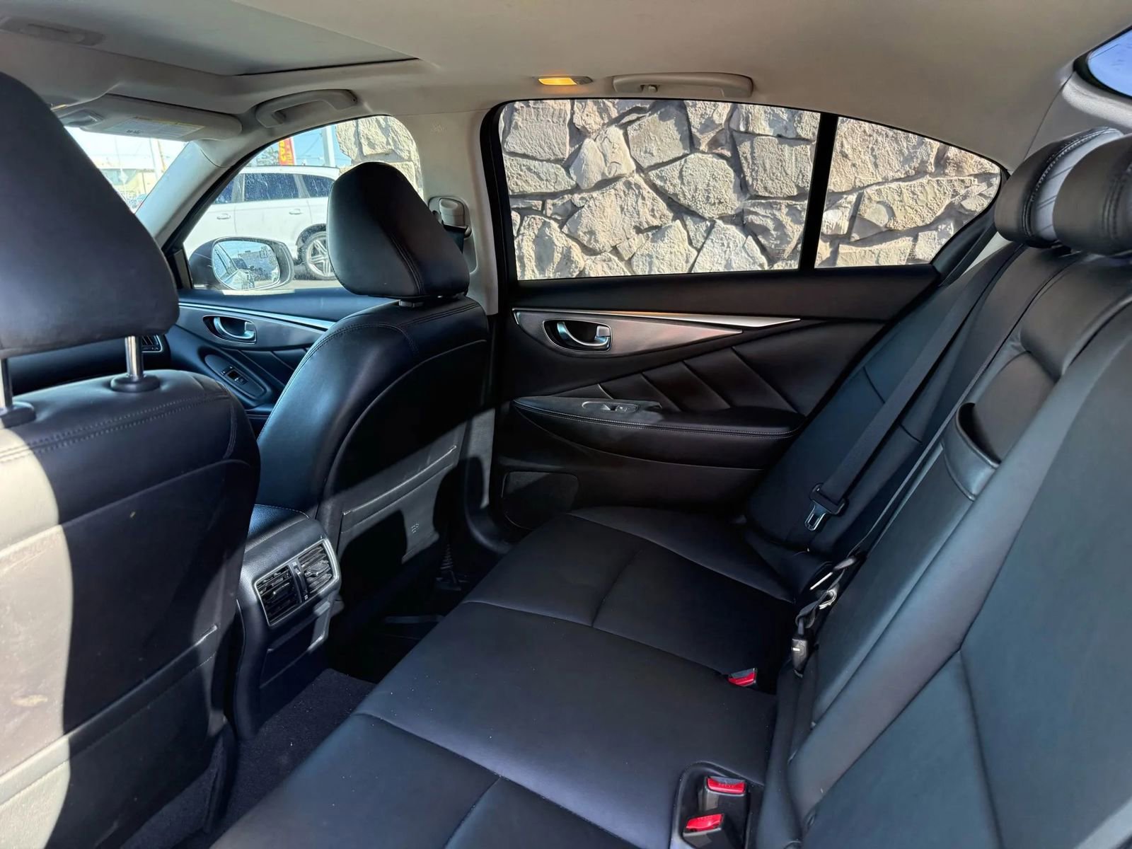 Used 2016 INFINITI Q50 Premium w/ 2.0T Premium Plus Package image 10