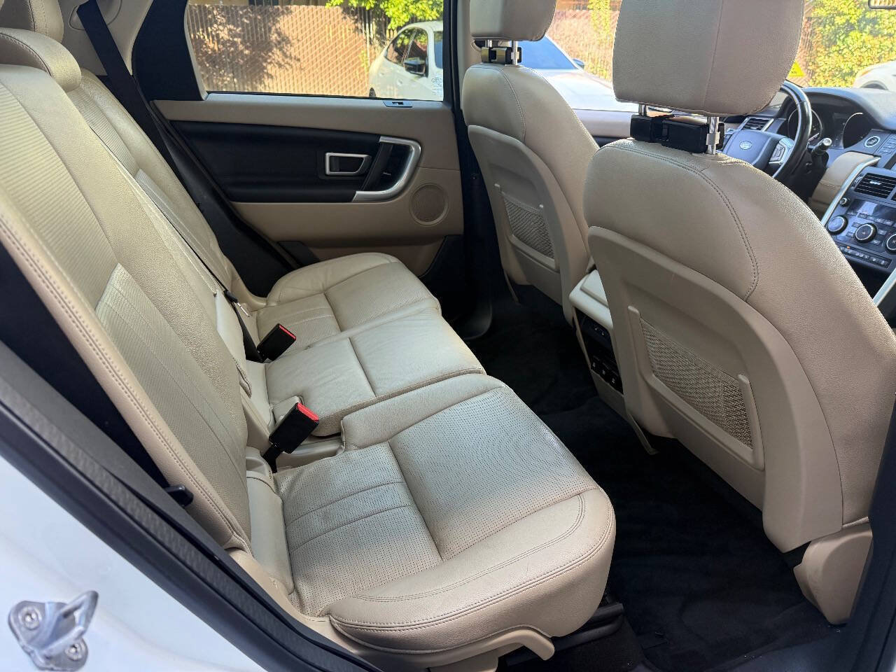 Used 2019 Land Rover Discovery Sport HSE AWD/4WD image 16