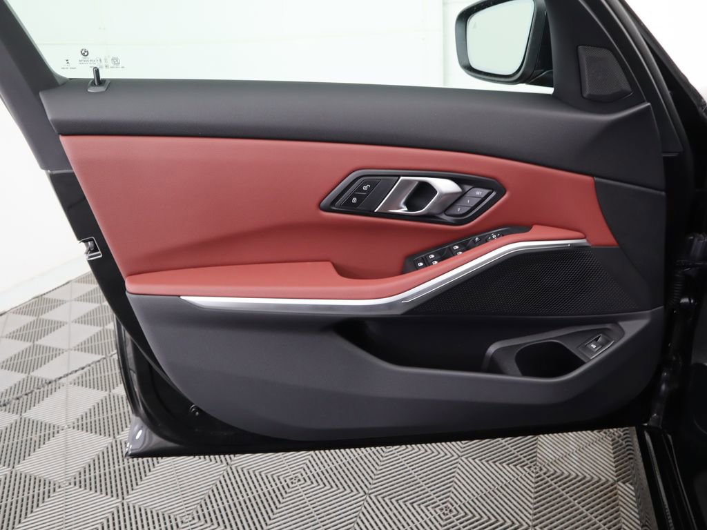 New 2026 BMW 330i Sedan w/ Convenience Package image 25