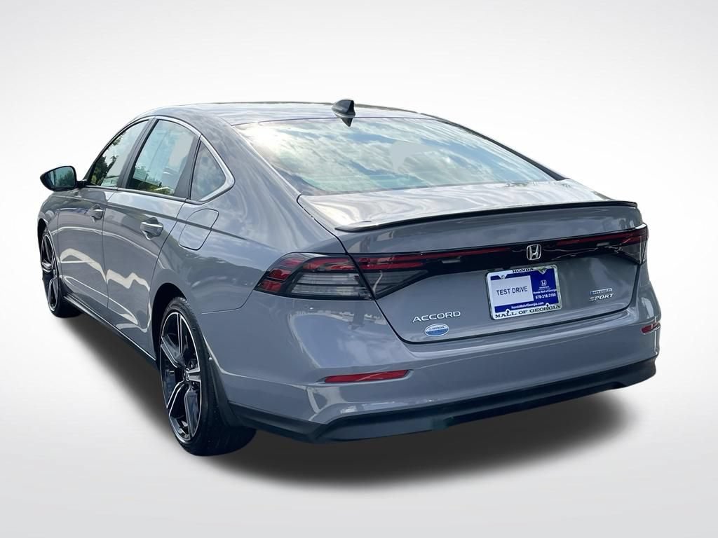 Used 2025 Honda Accord Sport image 4