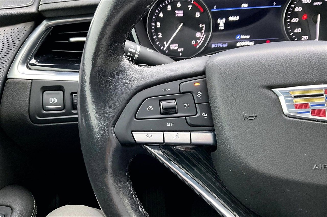 Used 2022 Cadillac XT6 Premium Luxury w/ Technology Package image 31