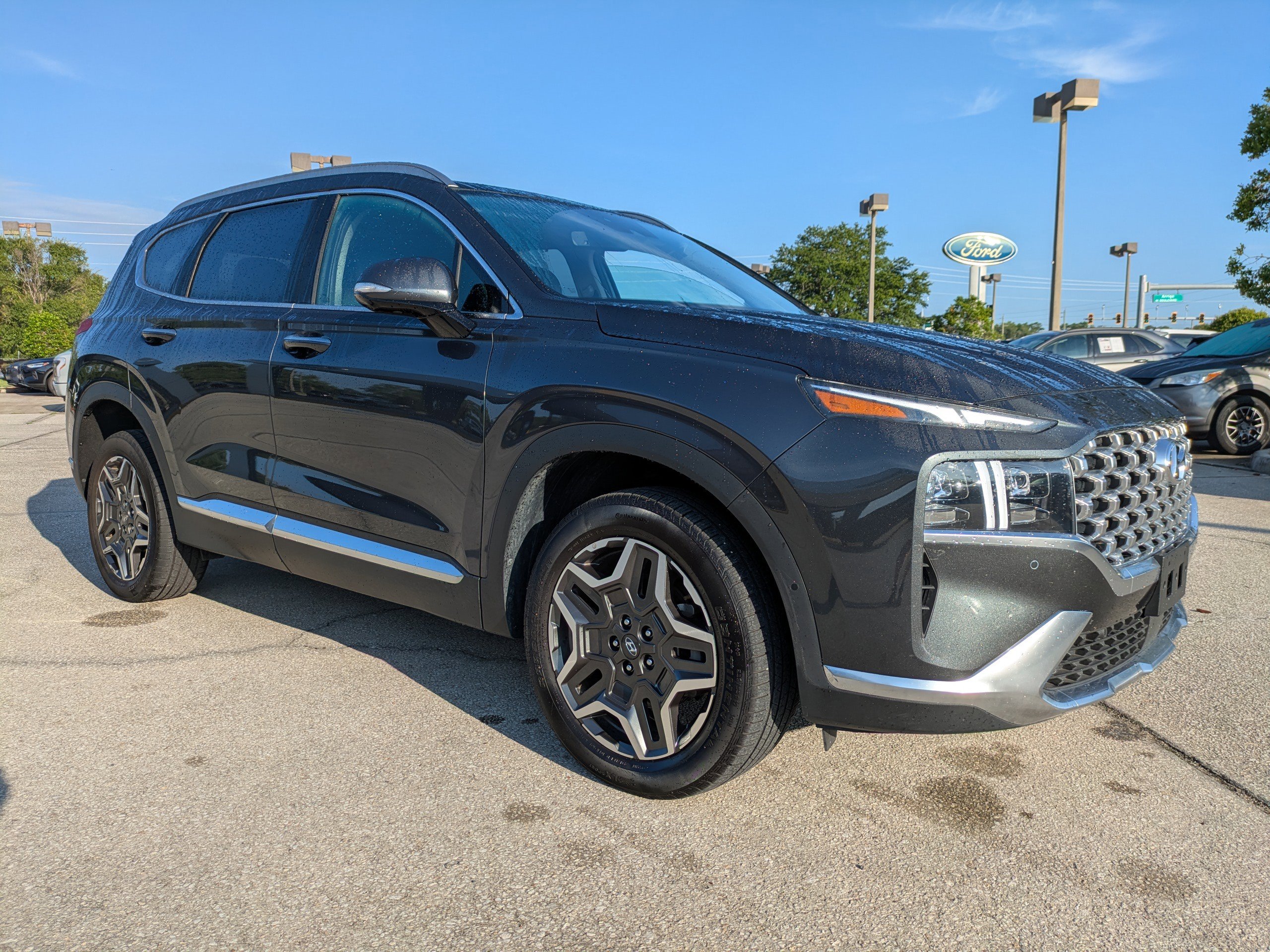 Used 2023 Hyundai Santa Fe Limited image 2