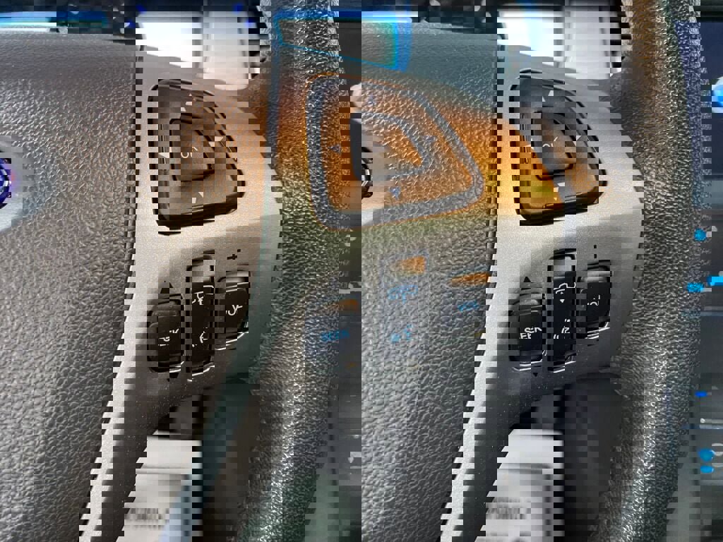 Used 2019 Ford Taurus SEL w/ Equipment Group 201A image 16