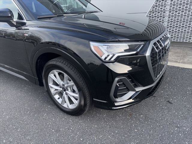 Certified 2025 Audi Q3 2.0T Premium Plus w/ Premium Plus Package AWD/4WD image 4