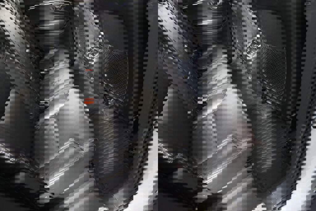 Used 2016 Volvo XC90 T6 Momentum w/ Momentum Plus Package image 20