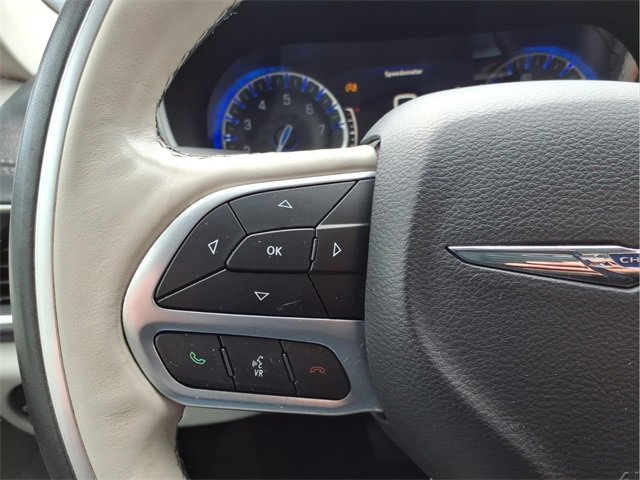 Used 2020 Chrysler Pacifica Limited image 14
