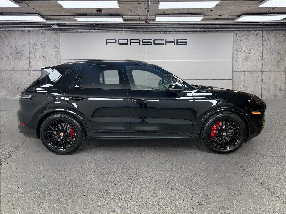 New 2026 Porsche Cayenne S AWD/4WD image 8