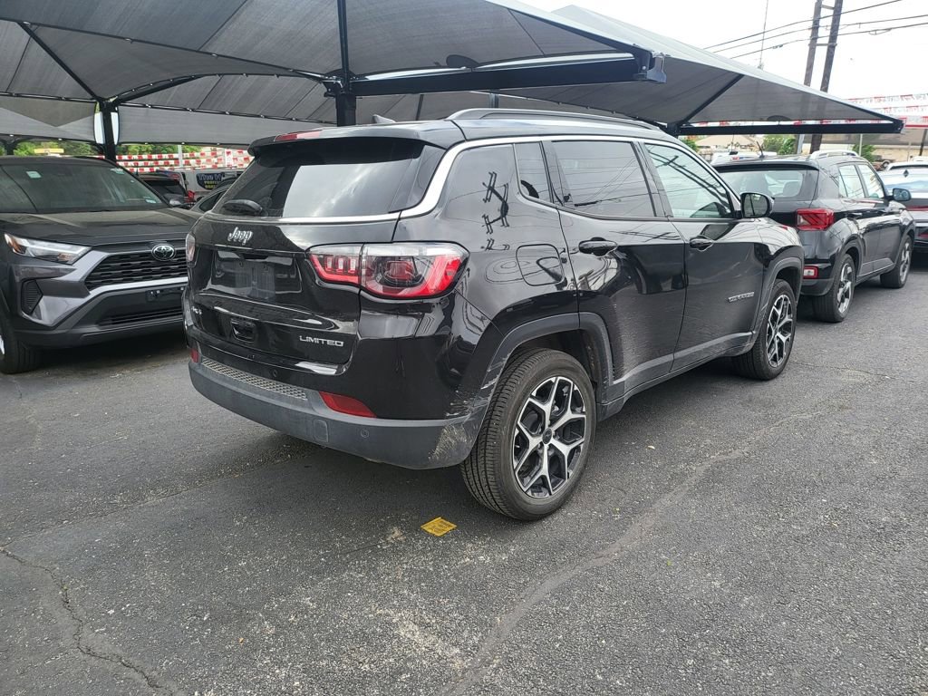 Used 2025 Jeep Compass Limited image 12