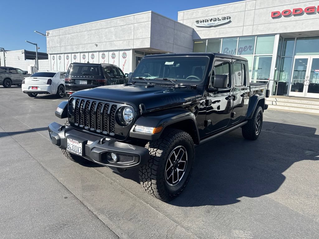 Certified 2023 Jeep Gladiator Sport AWD/4WD image 3