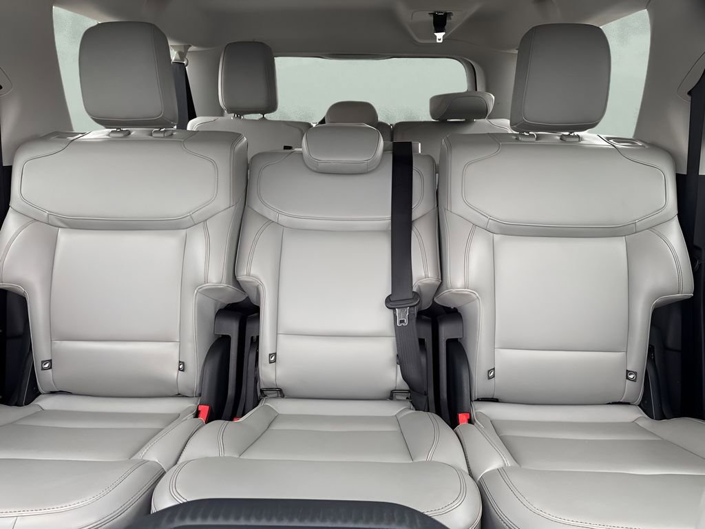 Used 2025 Ford Expedition Max Active image 12