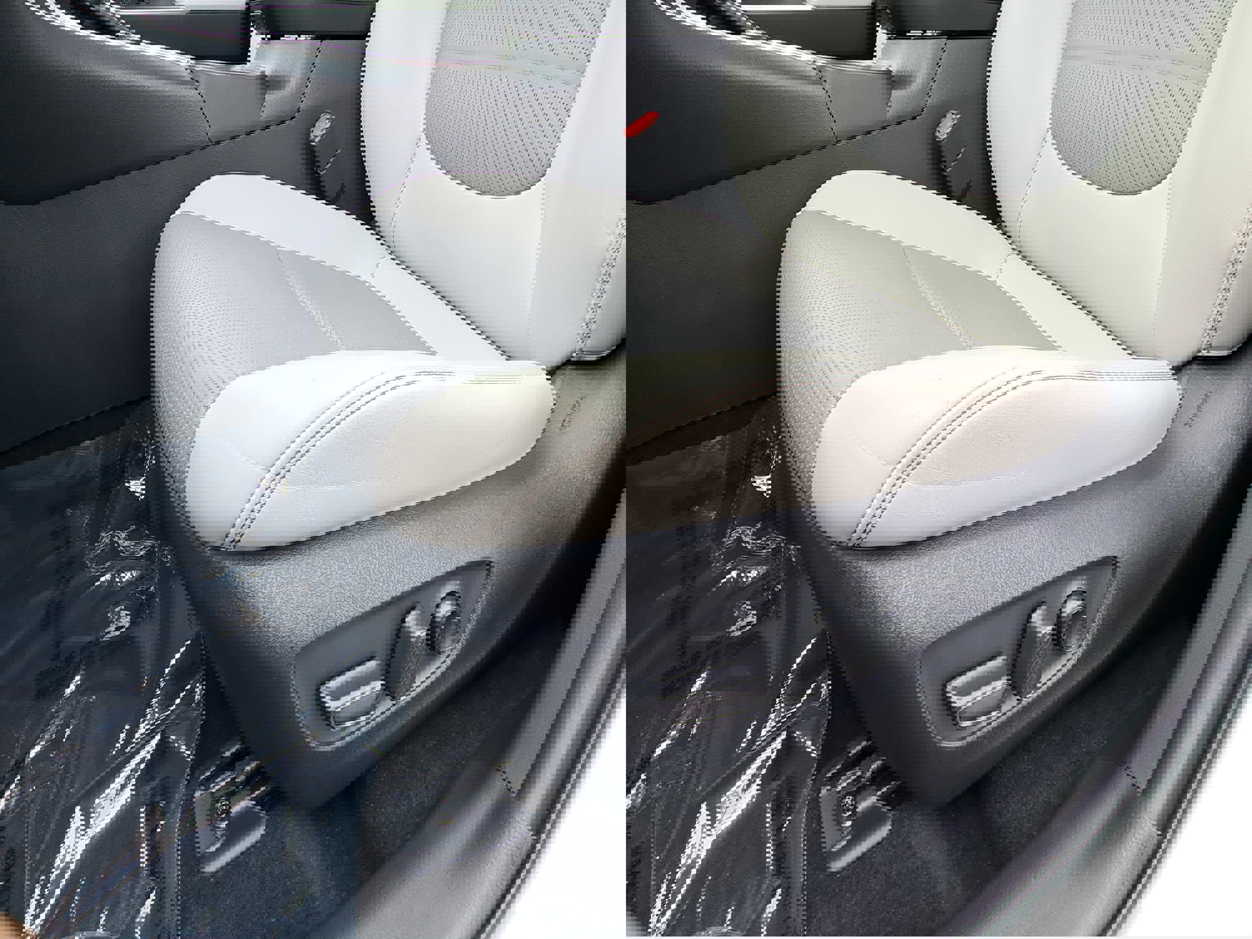 Used 2023 Toyota RAV4 Limited AWD/4WD image 27