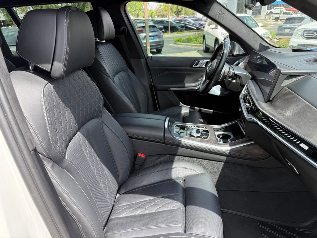 Used 2024 BMW X7 M60i w/ Executive Package AWD/4WD image 20