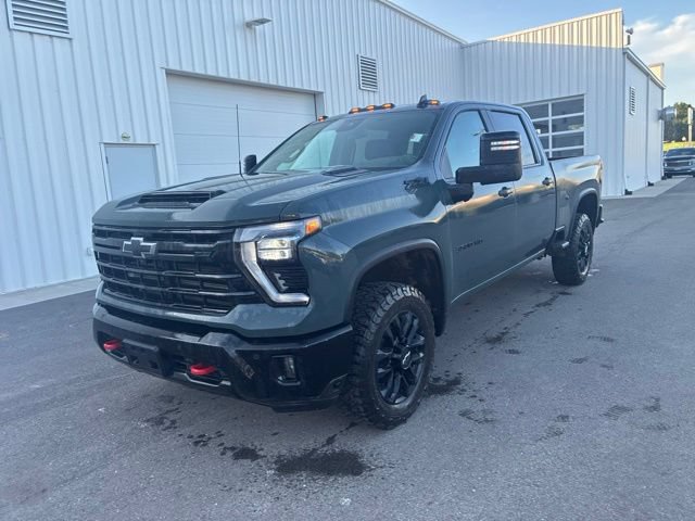 Used 2025 Chevrolet Silverado 3500 LT w/ Trail Boss Package AWD/4WD image 3