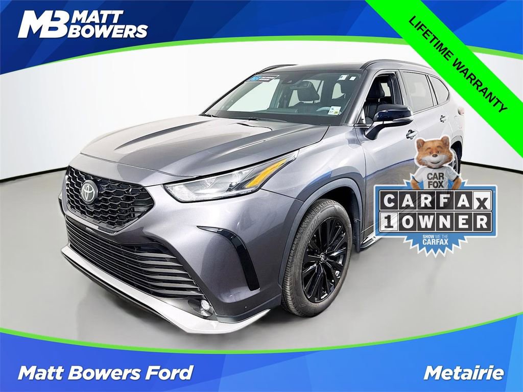 Used 2024 Toyota Highlander Limited image 1