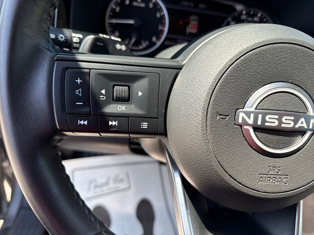 Used 2025 Nissan Pathfinder SV image 20